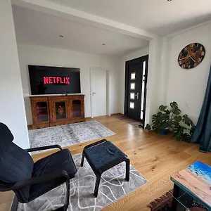 Moderno Netflix & Free Parking , Padova Italia